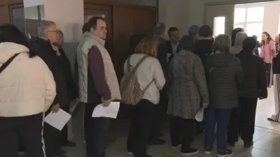 Избирателите в Турция се свиха наполовина