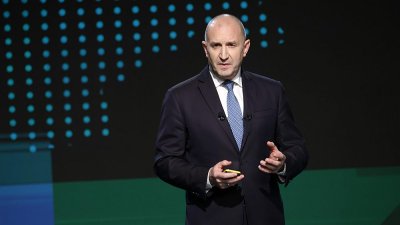 Еверопейски медии: Проруският и евроскептичен бивш президент спечели изборите 