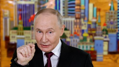 Путин към руснаците: Работете за фронта като по време на Великата отечествена война