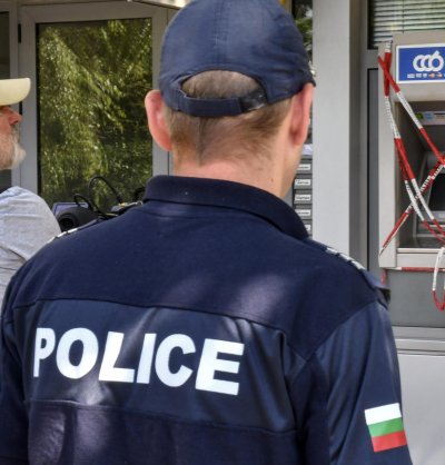 Полицай, разследван за лихварство, осъди две съдилища за бавно правосъдие