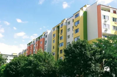 Край на старите асансьори в блока