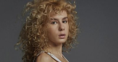 Щерката на Румен Радев получи първа главна роля в Народния театър