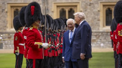 Тръмп сипе комплименти: Чарлз е чудесен, очаквам го с нетърпение 