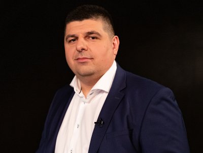 ДРАМАТА ВДЯСНО: Мирчев искал да отдели ПГ на ДБ