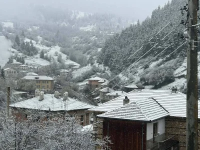 Зимна приказка в Родопите (ВИДЕО)