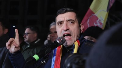 Фашизоидът Джордже Симион пълзи към властта в Румъния