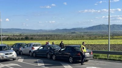 Тежко ПТП на изхода на Сопот - има ранен и двама арестувани 