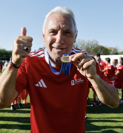 И при разлика в годините: Стоичков би Гонзо и на футбол! (СНИМКИ)