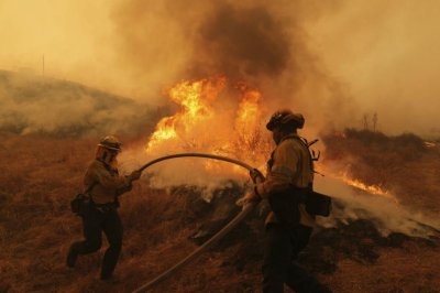 Хиляди напускат домовете си в Япония заради опустошителни горски пожари