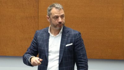 Делян Добрев: ПП и ДБ бяха в шизофренна ситуация