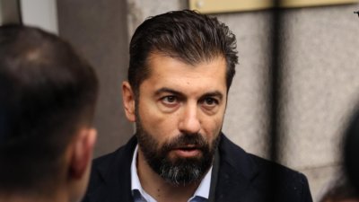 И Киро ръси мъдрости за разцеплението на ПП-ДБ 