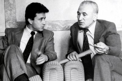 Янаки Стоилов - гаджето на Лилов - мрежата поздрави соц дизайнера!