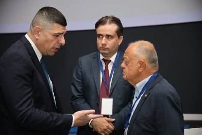 ДБ внесе пакет от мерки срещу раздутата администрация 