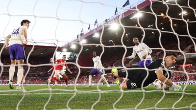 Форест удари Вила, Брага шокира Фрайбург
