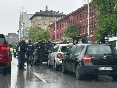 Катастрофа с 3 коли в центъра на София