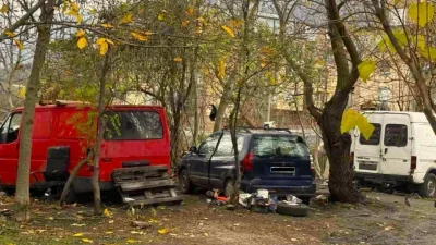 Вдигнаха близо 100 трошки в София