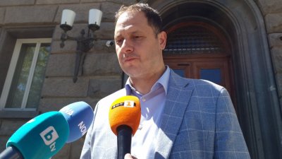 "Прогресивна България" обеща - захваща се с портмонето на хората 