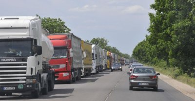 Погват агресивните тираджии, снимат ги в лявата лента