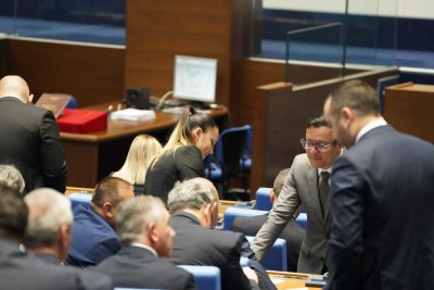 Шампионите ухилени като зелки в парламента (СНИМКИ)