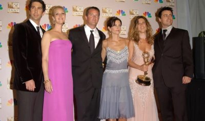 Лиса Кудроу: Всеки от "Приятели"-те печели по $20 милиона годишно