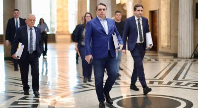 Надежда Йорданова преди срещата ПП-ДБ: Напрежението не идва от нас 