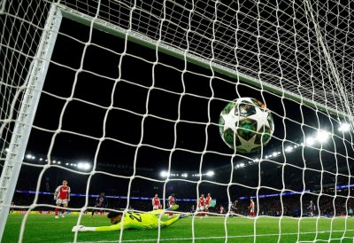 Шиърър и Рууни: Нямаше дузпа за ПСЖ!