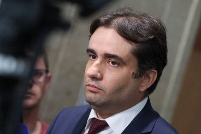 Oпределение съдия Даниела Борисова от Софийския градски съд, която отмени паричните гаранции от по 10 хил. лв. на Божанов и Кирил Петков