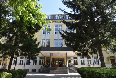 Секс скандал тресе СУ, студенти обвиняват лектор, че дава изпити на студентки срещу интимности