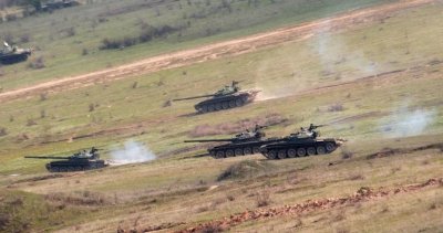 Светът е отделил близо 2,9 трилиона долара за военни разходи през 2025 г.