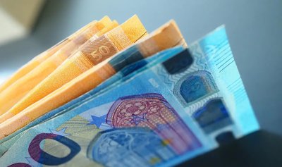Българинът работи срещу 12 евро на час
