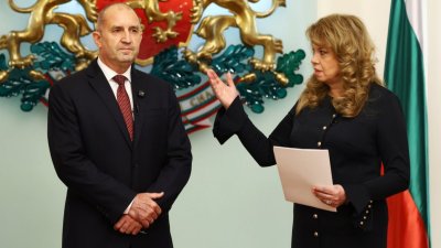 Президентът Йотова издаде три указа за проектокабинета "Радев"