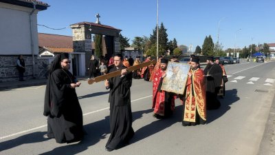 Поморие посреща светите мощи на Св. Георги Победоносец