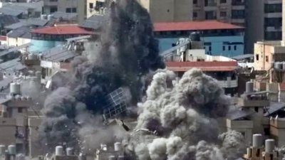 ОАЕ отблъскват нова иранска атака с ракети и дронове