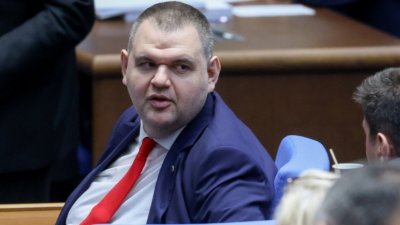 Прокуратурата е прекратила разследване за несъответствия в доходите на Пеевски