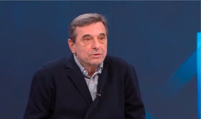 Манолов: Хубави мачлета играха Бербатов и Гюров в кабинета му, явно с пиар се готви за президент 