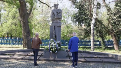Левскарите почетоха Гунди 