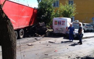 След 6 г. съдебна битка: 11 г. затвор за виновниците за мелето с тир в Айтос, убило млада жена
