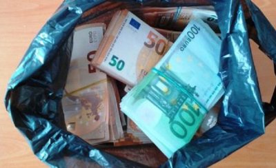Кой наш ютюбър вади 800 000 евро в брой за апартамент? 