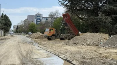 Багер прегази пешеходец на пътя за Златни пясъци