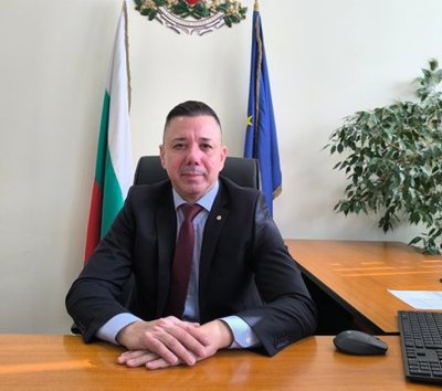 В ареста остава мъжът, опитал се да подкупи бившия областен управител на Добрич