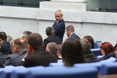 СЕТИХА СЕ: Копейките поискаха референдум за еврото