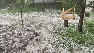Кофти прогноза: Опасно време и в сряда, свиреп вятър и градушки