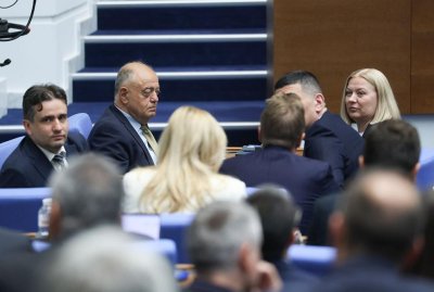 Времето не стигна: Депутатите не гласуваха комисия за Пепи Еврото и Нотариуса