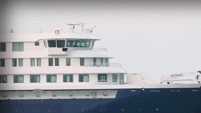 Корабът с огнище на хантавирус акостира принудително в Тенерифе