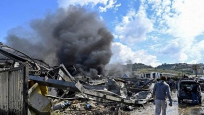 Израелски заселници подпалиха джамия на Западния бряг