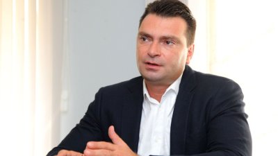 Паргов: "Дума" може да съществува като вестник, стига жалейки 