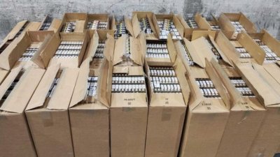 Разбиха международен канал за контрабанда на цигари, двама са задържани край Перник