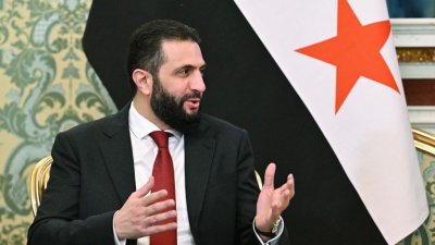 Тръмп подари парфюма си на сирийския президент 