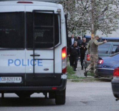 Кошмар: Откриха трупа на дядо Петко в блок в бургаския "Меден рудник"