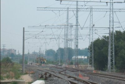 Рибар е с опасност за живота - докоднал с въдицата си контактната електрическа мрежа на БДЖ